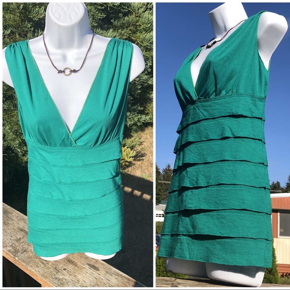🆕 Max Edition layered ruffle top Green size large (86)